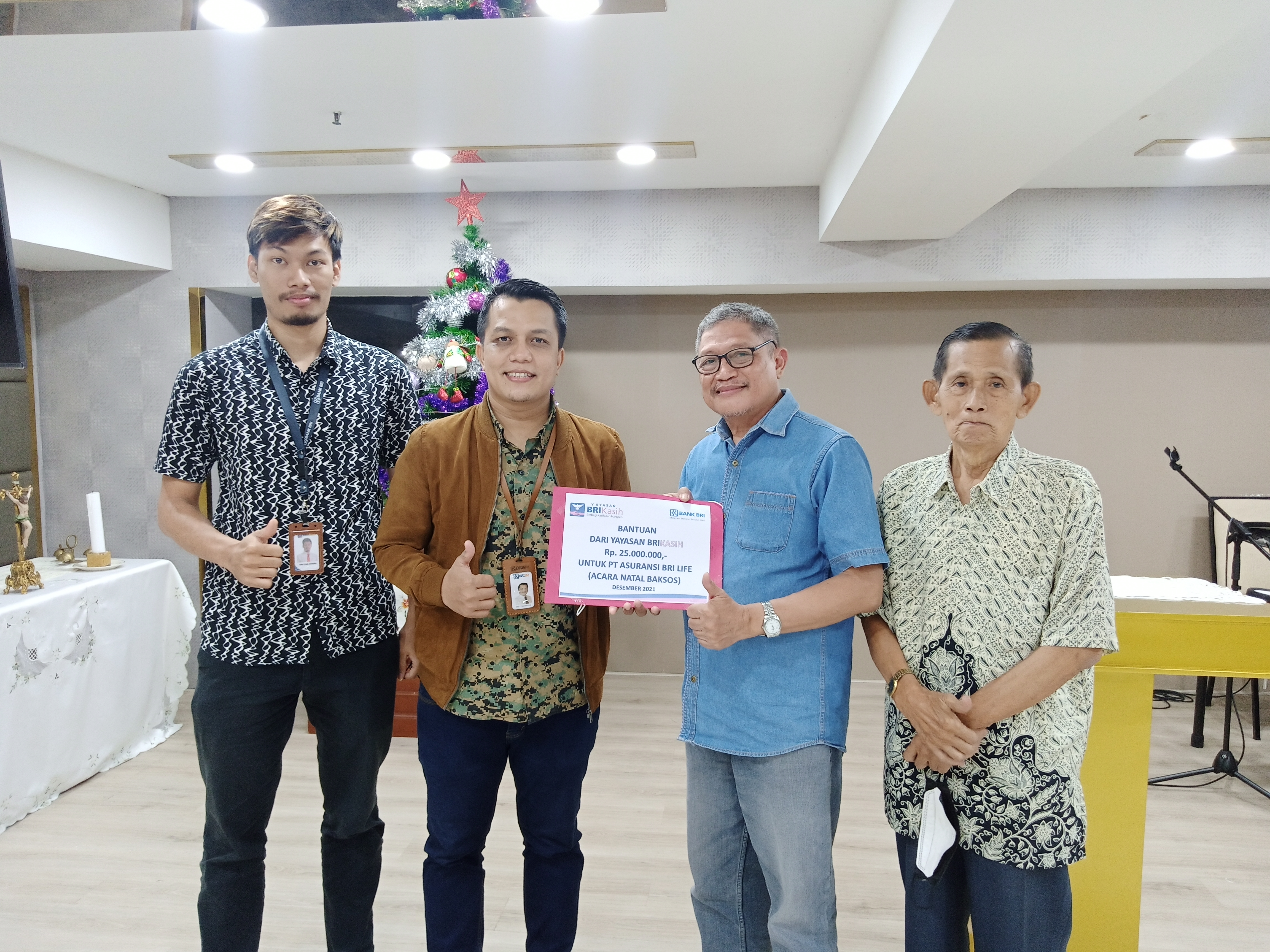 Bantuan Bakti Sosial Natal Keluarga Besar Kristiani PT Asuransi BRI Life (Julius)