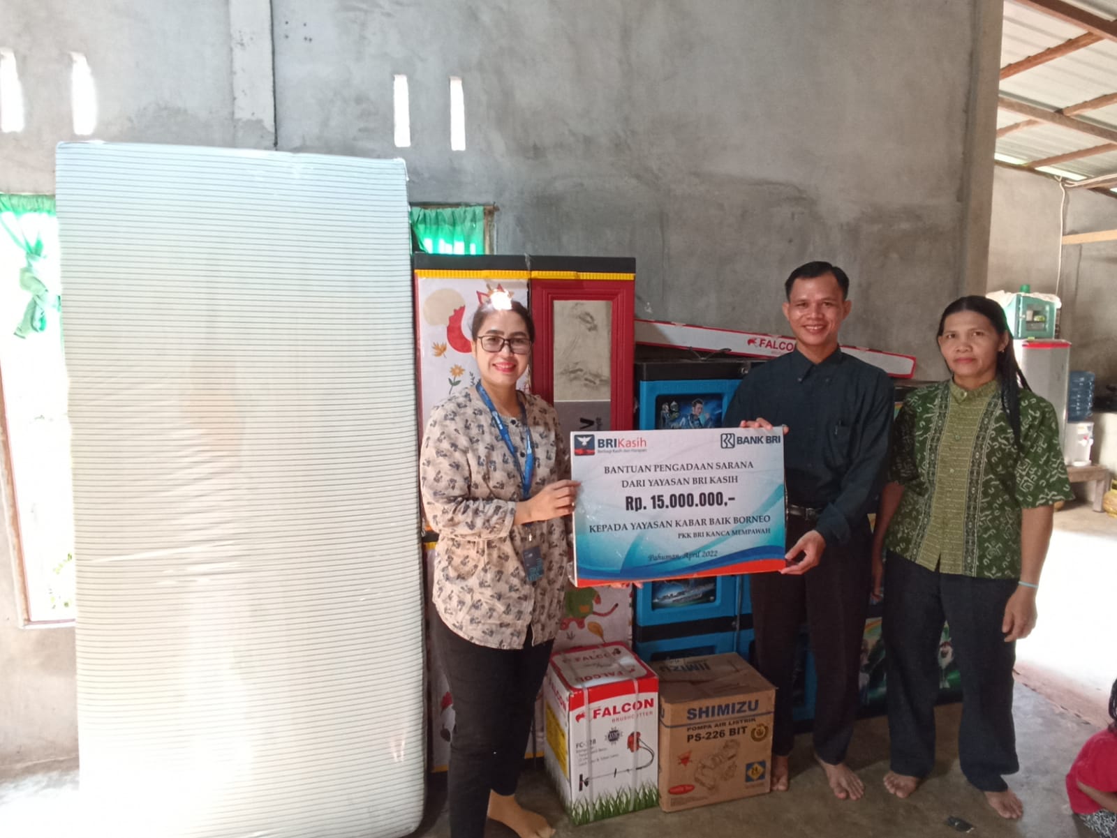Bantuan pengadaan fasilitas panti Yayasan Kabar Baik Borneo (Julius)