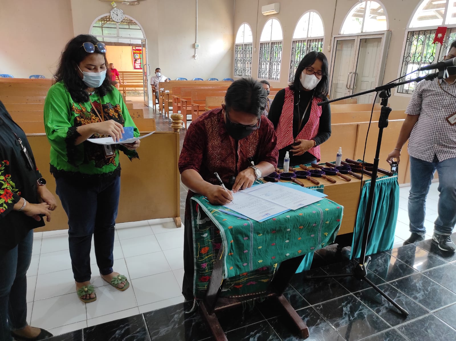 Permohonan Bantuan Pembangunan Gedung Serbaguna Sekolah Minggu